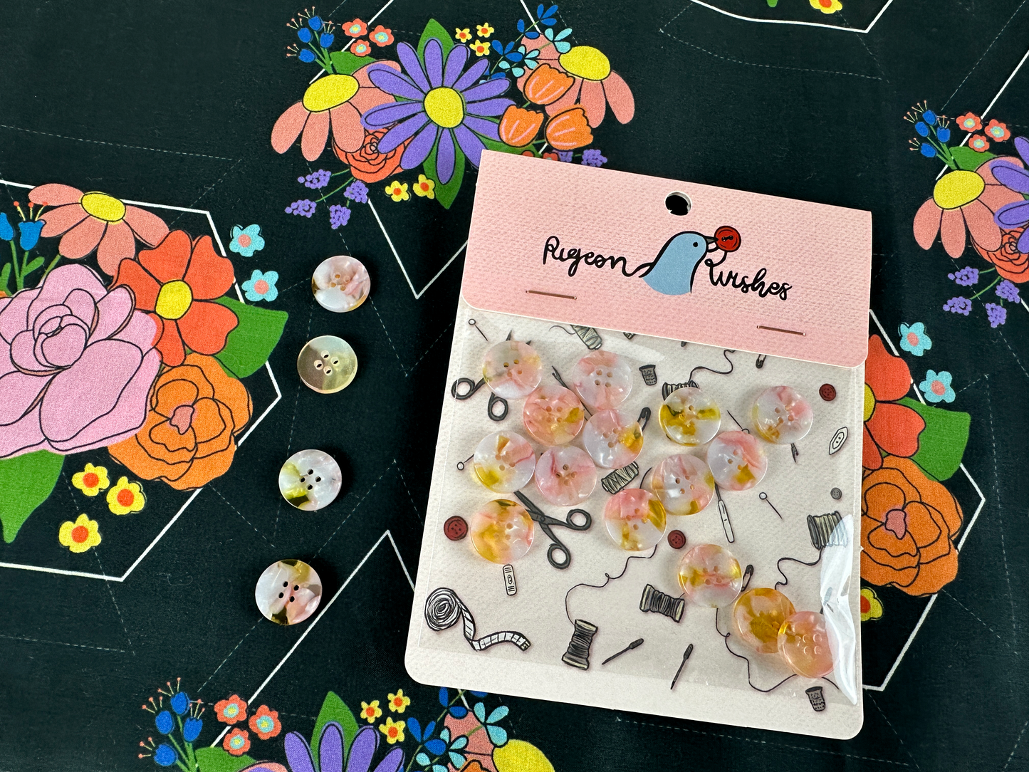Fanciful Buttons 15mm - Pigeon Wishes
