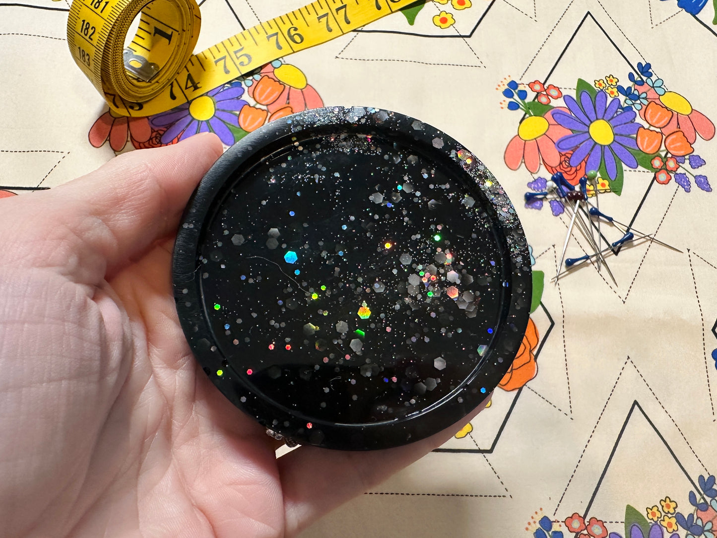 GLITTER Black Resin Magnetic Pin Dish