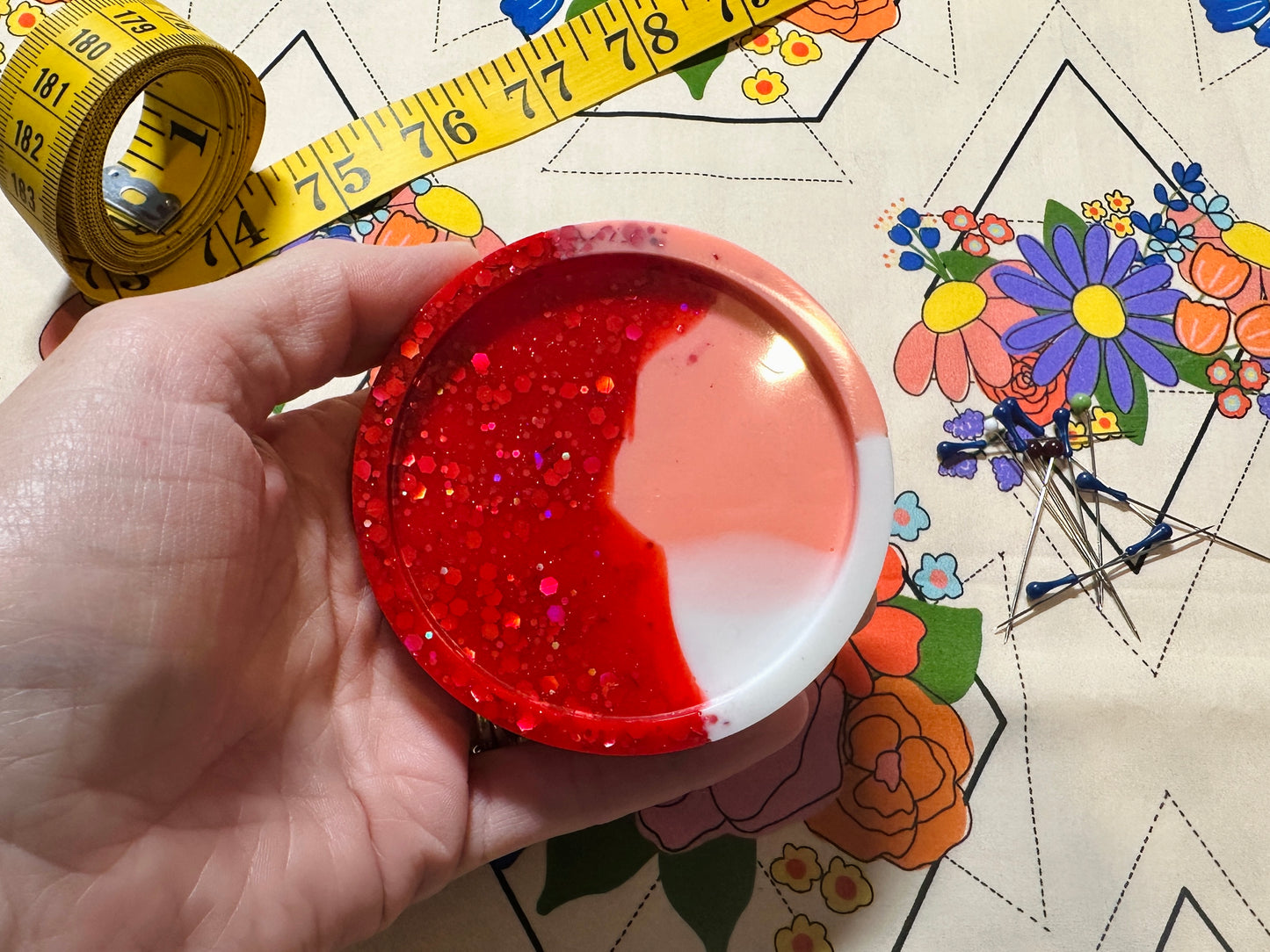 GLITTER Red Splash Resin Magnetic Pin Dish
