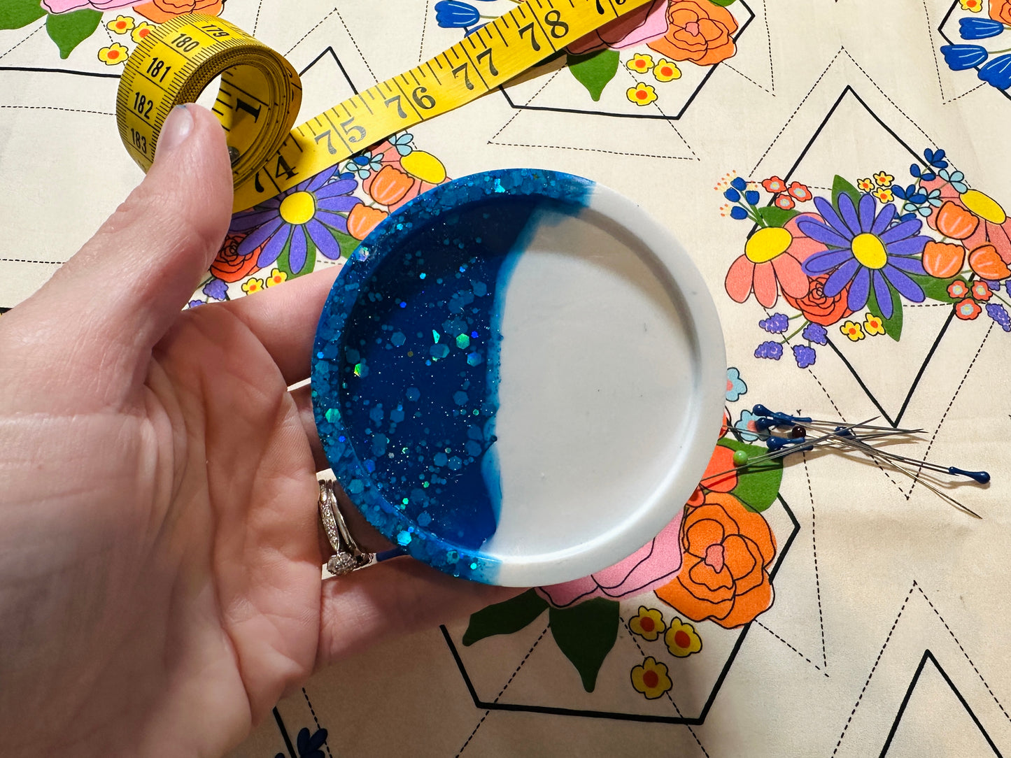 GLITTER Blue Resin Magnetic Pin Dish