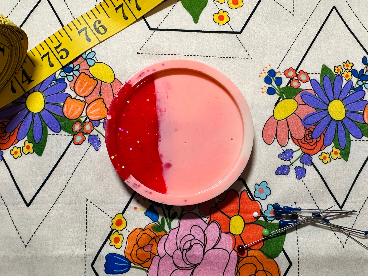 GLITTER Red and Pink Resin Magnetic Pin Dish