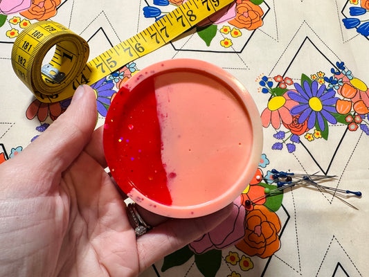 GLITTER Red and Pink Resin Magnetic Pin Dish