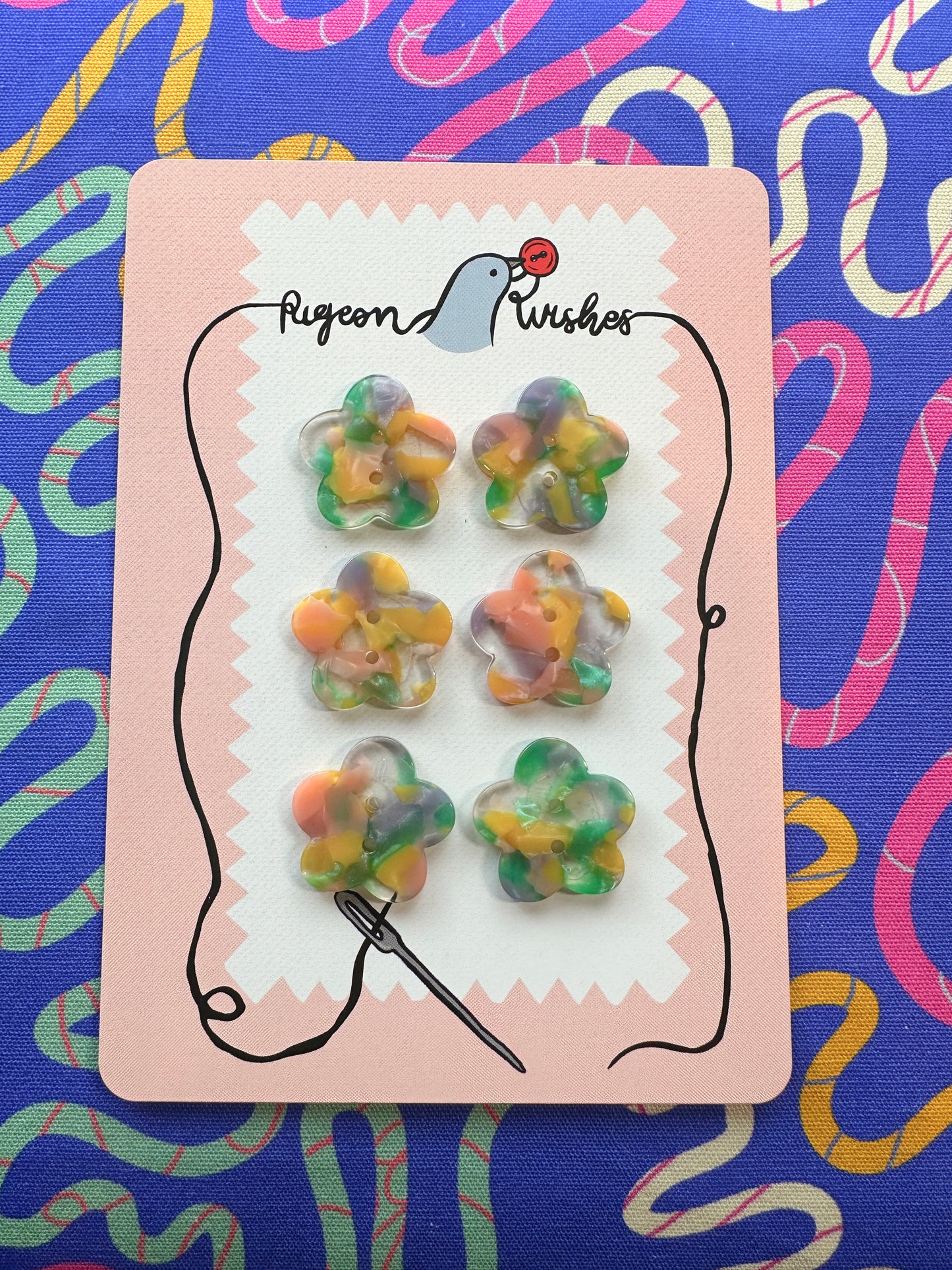 Midsommar Buttons 25mm - Pigeon Wishes